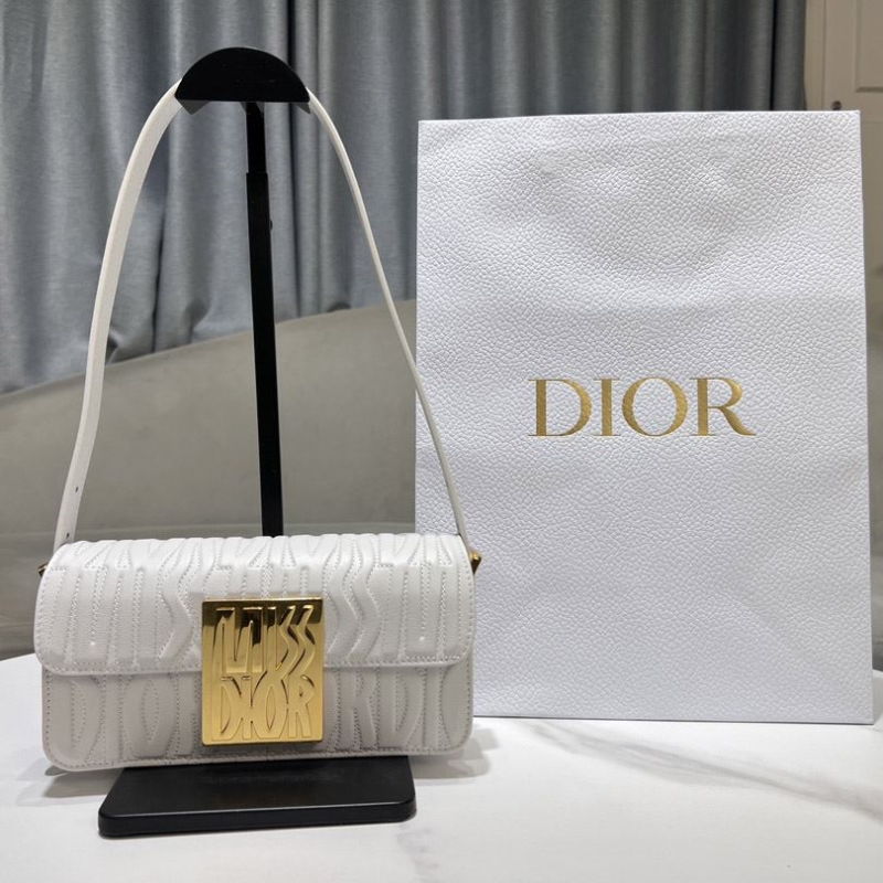 D*or top handle bags
